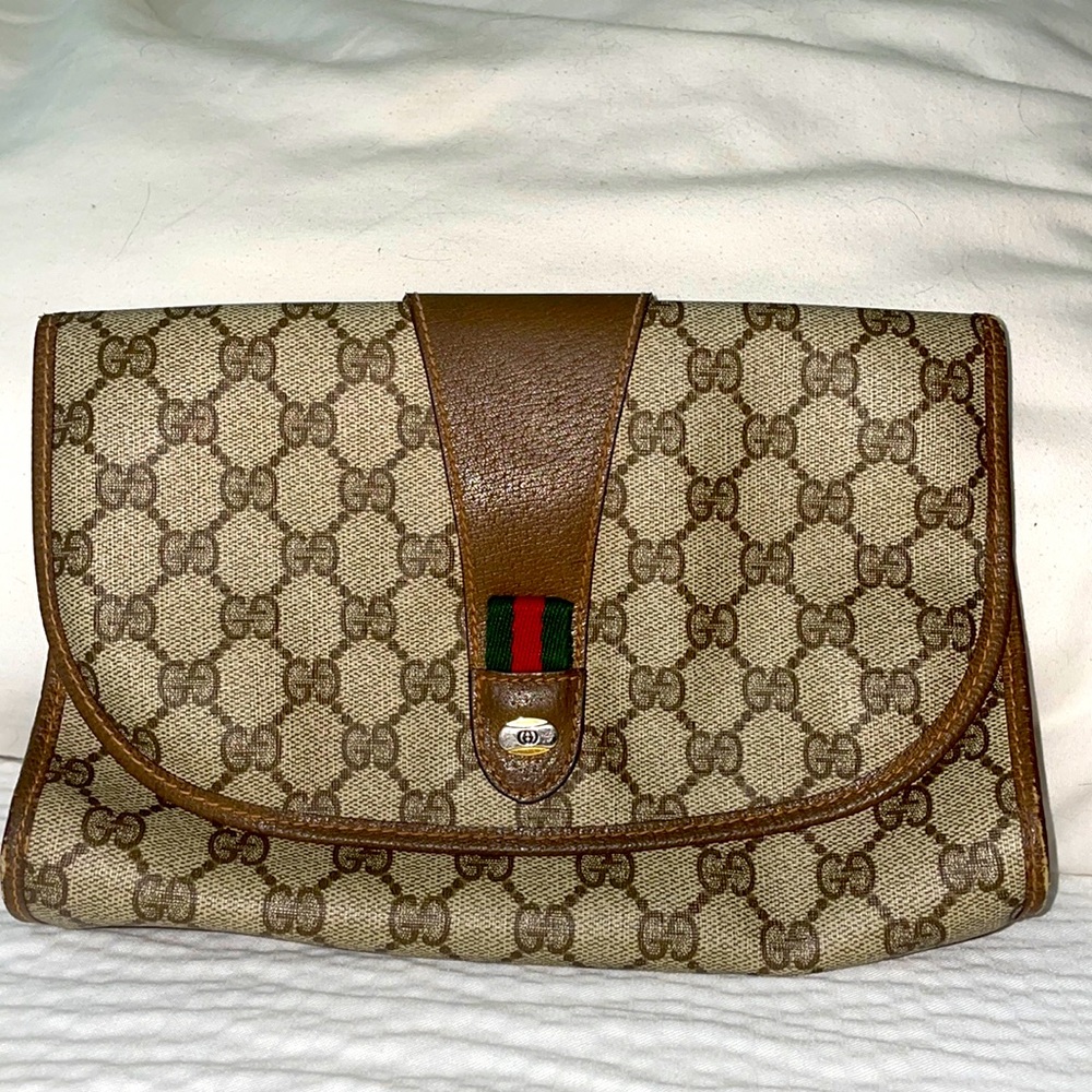 Vintage Gucci clutch
